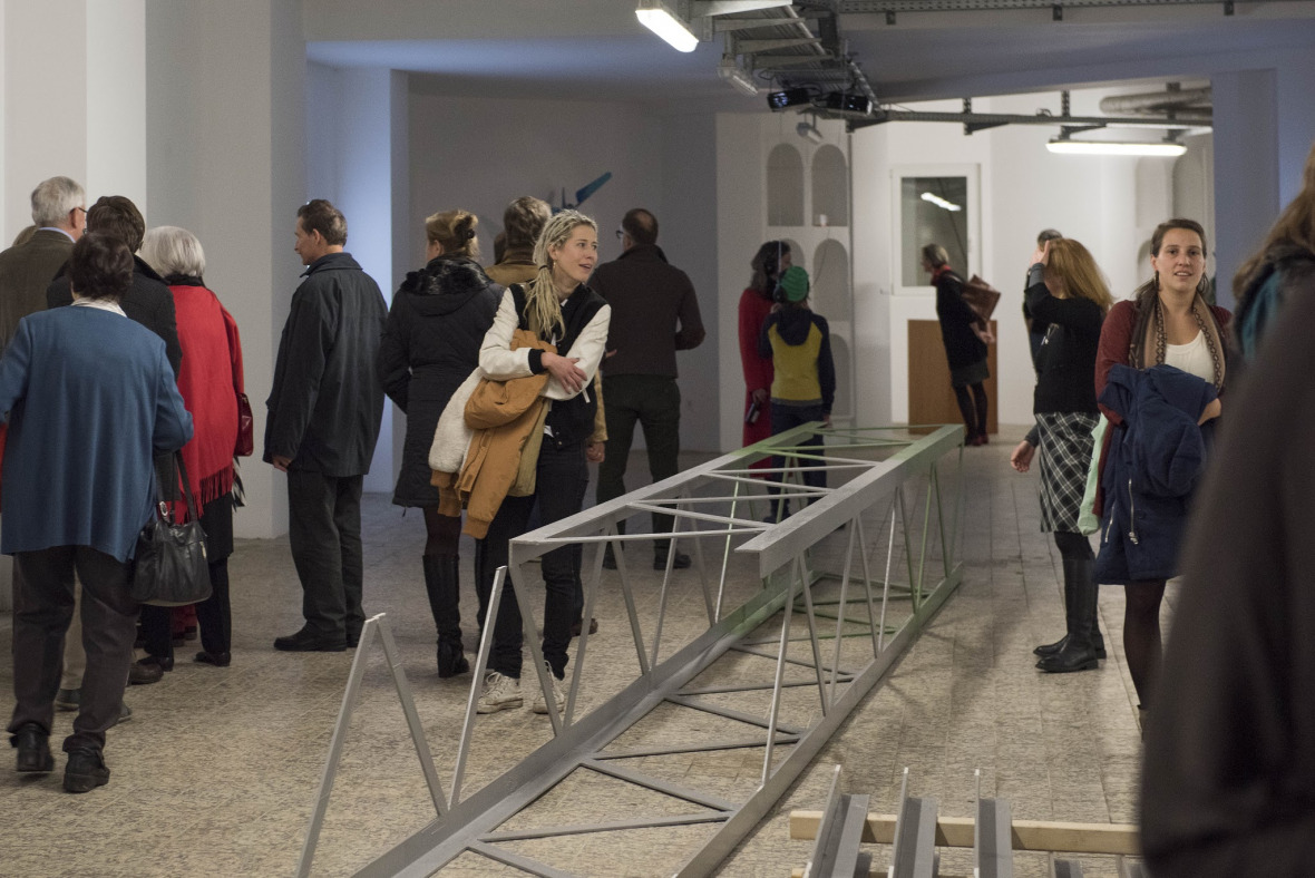 Vernissage-Impression Impression from the vernissage. Center: a work by Ben Greber. (Photograph: Svante Wellershoff.)